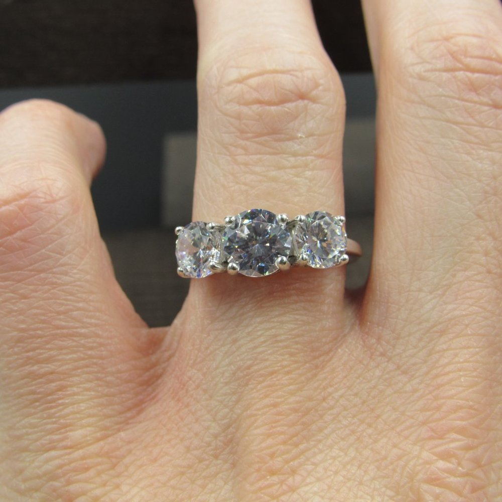Size 7 Sterling Silver Amazing Triple Cubic Zirconia Band Ring Vintage - Picture 5 of 9